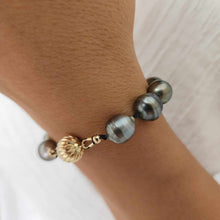 Load image into Gallery viewer, CONTACT US TO RECREATE THIS SOLD OUT STYLE Saltwater Pearl Bracelet in 14k Solid Gold - FJD$
