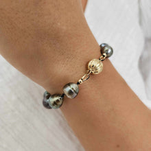 Load image into Gallery viewer, CONTACT US TO RECREATE THIS SOLD OUT STYLE Saltwater Pearl Bracelet in 14k Solid Gold - FJD$

