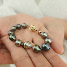 Load image into Gallery viewer, CONTACT US TO RECREATE THIS SOLD OUT STYLE Saltwater Pearl Bracelet in 14k Solid Gold - FJD$
