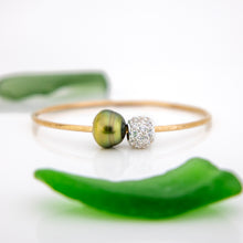 Load image into Gallery viewer, READY TO SHIP Civa Fiji Saltwater Pearl Bangle - 14k Gold Fill FJD$
