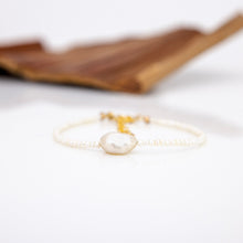 Load image into Gallery viewer, READY TO SHIP Freshwater Pearl Bracelet with Civa Fiji Pearl - 14k Gold Fill FJD$
