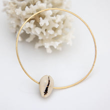 Load image into Gallery viewer, READY TO SHIP Fiji Shell Bangle - 14k Gold Fill FJD$
