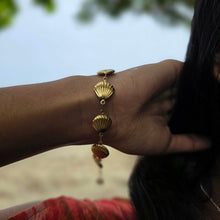 Load image into Gallery viewer, READY TO SHIP Shell Charm Bracelet  - Gold Plated FJD$
