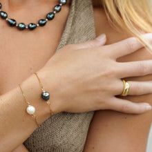 Load image into Gallery viewer, Civa Fiji Pearl Bracelet  - Gold Plated FJD$
