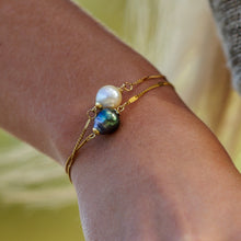 Load image into Gallery viewer, Civa Fiji Pearl Bracelet  - Gold Plated FJD$
