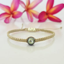 Load image into Gallery viewer, READY TO SHIP Unisex Woven Civa Fiji Pearl Bracelet - FJD$
