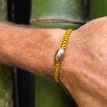 Load image into Gallery viewer, READY TO SHIP Unisex Woven Civa Fiji Pearl Bracelet - FJD$
