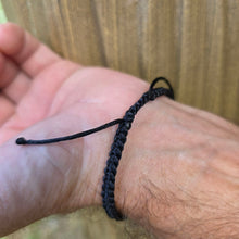 Load image into Gallery viewer, READY TO SHIP Unisex Woven Civa Fiji Pearl Bracelet - FJD$
