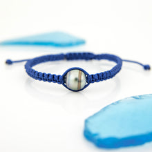 Load image into Gallery viewer, READY TO SHIP Unisex Woven Civa Fiji Pearl Bracelet - FJD$
