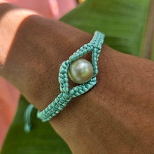 Load image into Gallery viewer, READY TO SHIP Unisex Woven Civa Fiji Pearl Bracelet - FJD$
