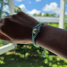 Load image into Gallery viewer, READY TO SHIP Unisex Woven Civa Fiji Pearl Bracelet - FJD$
