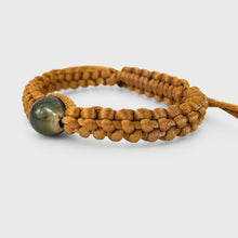 Load image into Gallery viewer, Unisex Woven Civa Fiji Pearl Bracelet - FJD$
