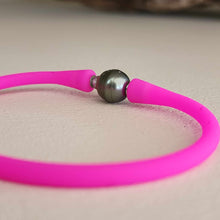 Load image into Gallery viewer, READY TO SHIP Unisex Civa Fiji Pearl Bracelet - Soft Stretch Rubber FJD$
