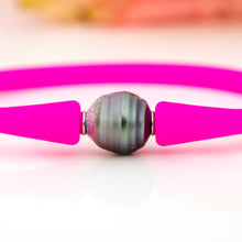 Load image into Gallery viewer, READY TO SHIP Unisex Civa Fiji Pearl Bracelet - Soft Stretch Rubber FJD$
