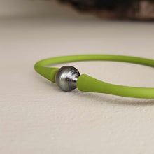 Load image into Gallery viewer, READY TO SHIP Unisex Civa Fiji Pearl Bracelet - Soft Stretch Rubber FJD$
