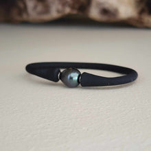 Load image into Gallery viewer, READY TO SHIP Unisex Civa Fiji Pearl Bracelet - Soft Stretch Rubber FJD$
