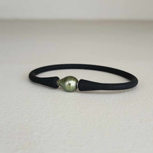Load image into Gallery viewer, READY TO SHIP Unisex Civa Fiji Pearl Bracelet - Soft Stretch Rubber FJD$
