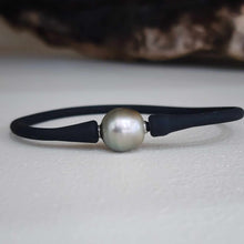 Load image into Gallery viewer, READY TO SHIP Unisex Civa Fiji Pearl Bracelet - Soft Stretch Rubber FJD$
