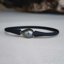 Load image into Gallery viewer, READY TO SHIP Unisex Civa Fiji Pearl Bracelet - Soft Stretch Rubber FJD$
