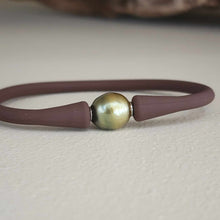Load image into Gallery viewer, READY TO SHIP Unisex Civa Fiji Pearl Bracelet - Soft Stretch Rubber FJD$
