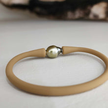 Load image into Gallery viewer, READY TO SHIP Unisex Civa Fiji Pearl Bracelet - Soft Stretch Rubber FJD$

