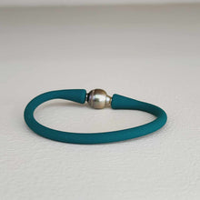 Load image into Gallery viewer, READY TO SHIP Unisex Civa Fiji Pearl Bracelet - Soft Stretch Rubber FJD$
