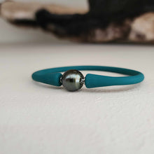 Load image into Gallery viewer, READY TO SHIP Unisex Civa Fiji Pearl Bracelet - Soft Stretch Rubber FJD$

