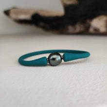 Load image into Gallery viewer, READY TO SHIP Unisex Civa Fiji Pearl Bracelet - Soft Stretch Rubber FJD$

