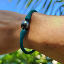 Load image into Gallery viewer, READY TO SHIP Unisex Civa Fiji Pearl Bracelet - Soft Stretch Rubber FJD$

