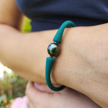 Load image into Gallery viewer, READY TO SHIP Unisex Civa Fiji Pearl Bracelet - Soft Stretch Rubber FJD$
