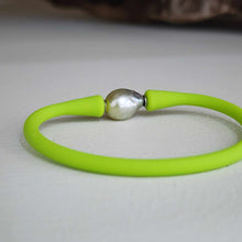 Load image into Gallery viewer, READY TO SHIP Unisex Civa Fiji Pearl Bracelet - Soft Stretch Rubber FJD$
