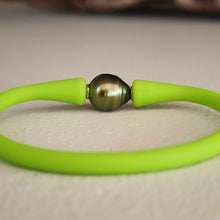 Load image into Gallery viewer, READY TO SHIP Unisex Civa Fiji Pearl Bracelet - Soft Stretch Rubber FJD$
