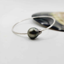 Load image into Gallery viewer, READY TO SHIP Civa Fiji Saltwater Pearl Bangle - 925 Sterling Silver FJD$
