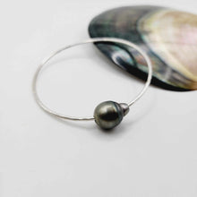 Load image into Gallery viewer, READY TO SHIP Civa Fiji Saltwater Pearl Bangle - 925 Sterling Silver FJD$
