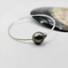Load image into Gallery viewer, READY TO SHIP Civa Fiji Saltwater Pearl Bangle - 925 Sterling Silver FJD$
