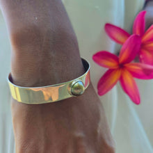 Load image into Gallery viewer, READY TO SHIP Fiji Pearl Bezel Set Cuff - 925 Sterling Silver FJD$
