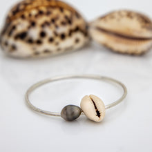 Load image into Gallery viewer, READY TO SHIP Civa Fiji Saltwater Pearl &amp; Shell Bangle - 925 Sterling Silver FJD$
