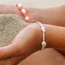 Load image into Gallery viewer, READY TO SHIP Shell &amp; Bead Bracelet - 925 Sterling Silver FJD$
