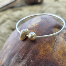 Load image into Gallery viewer, READY TO SHIP Civa Fiji Saltwater Pearl &amp; Shell Bangle - 925 Sterling Silver FJD$
