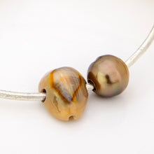 Load image into Gallery viewer, READY TO SHIP Civa Fiji Saltwater Pearl &amp; Shell Bangle - 925 Sterling Silver FJD$
