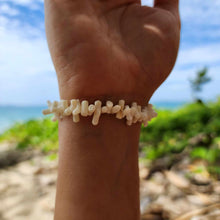 Load image into Gallery viewer, READY TO SHIP Stretch Fiji Saltwater Pearl &amp; Coral Bracelet FJD$
