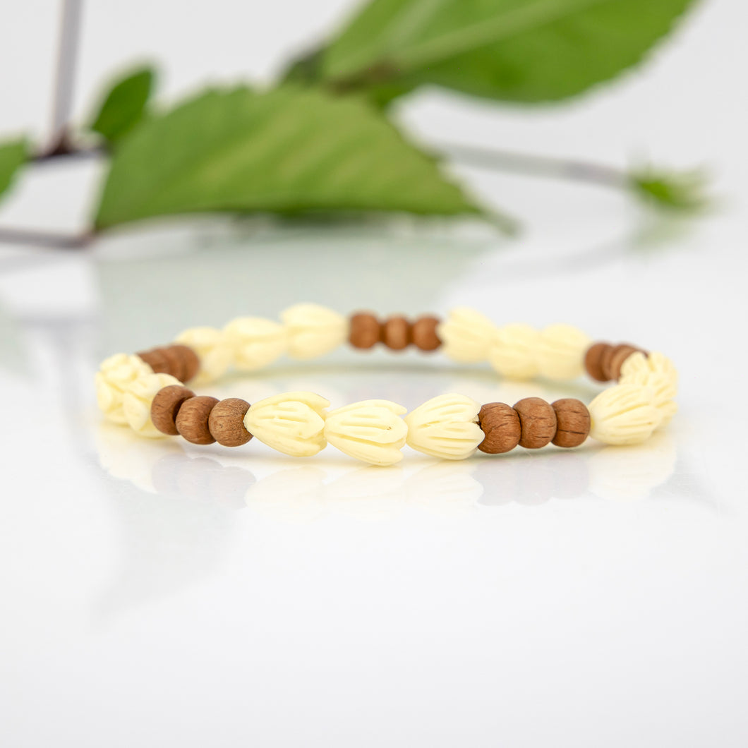 READY TO SHIP Unisex Pikake Flower & Wooden Bead Bracelet FJD$