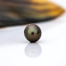 Load image into Gallery viewer, Fiji Loose Saltwater Pearl with Grade Certificate #3135 - FJD$
