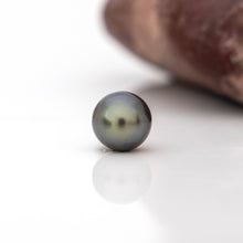 Load image into Gallery viewer, READY TO SHIP Unisex Civa Fiji Saltwater Pearl Trio Necklace - Rubber FJD$

