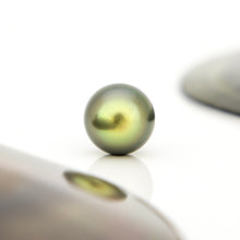 Load image into Gallery viewer, Fiji Loose Saltwater Pearl with Grade Certificate #4180 - FJD$
