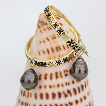 Load image into Gallery viewer, CONTACT US TO RECREATE THIS SOLD OUT STYLE Tapa Hoop Earrings with Saltwater Pearls in 18k Gold Vermeil - FJD$
