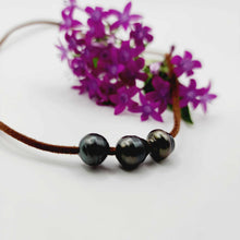 Load image into Gallery viewer, READY TO SHIP Fiji Saltwater Pearl Trio Faux Suede Leather Necklace - FJD$
