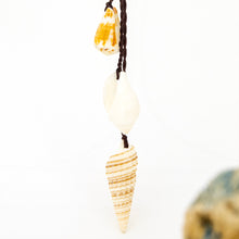 Load image into Gallery viewer, WHOLESALE Pearl &amp; Shell Necklace - Nylon FJD$
