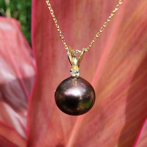 CONTACT US TO RECREATE THIS SOLD OUT STYLE Civa Fiji Pearl Necklace with Diamond Set Pendant - 14k Solid Gold FJD$