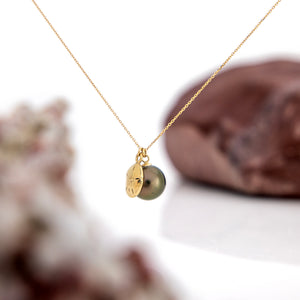 CONTACT US TO RECREATE THIS SOLD OUT STYLE Civa Fiji Pearl Necklace with Sand Dollar Charm - 14k Solid Gold FJD$